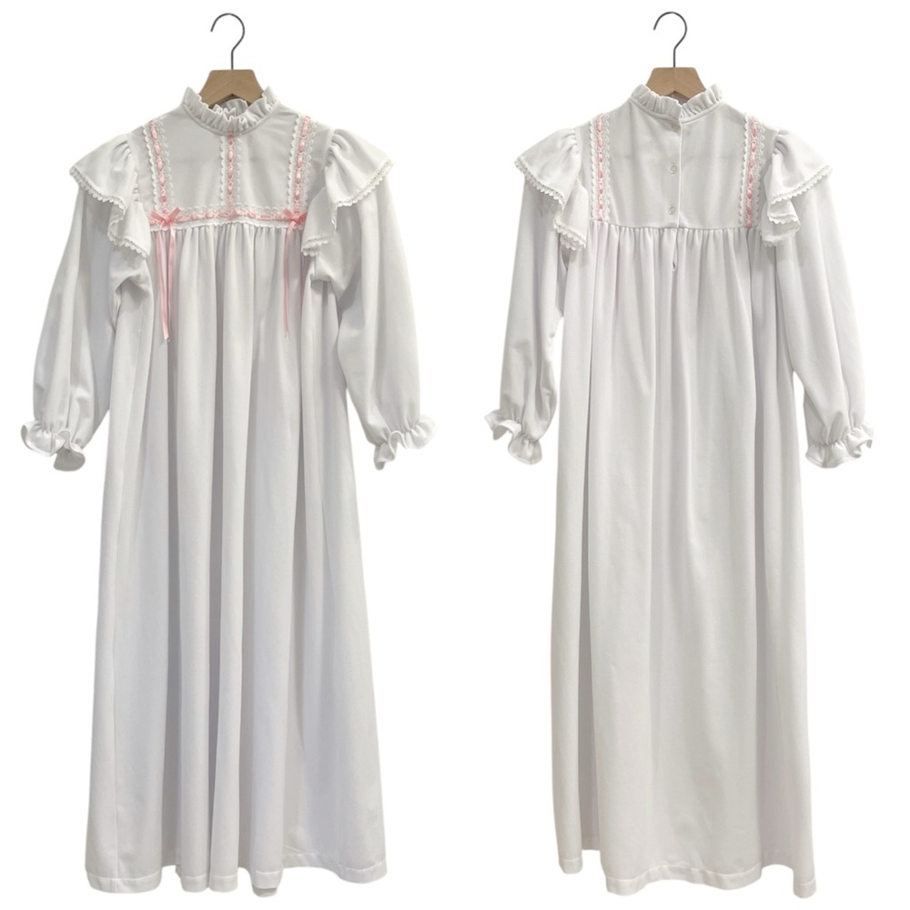 EUC - American Girl - Samantha’s Nightie | Girl’s Medium (10-12), White, Pink